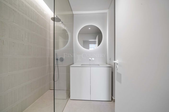 Image No.34-2 Bed Apartment for sale