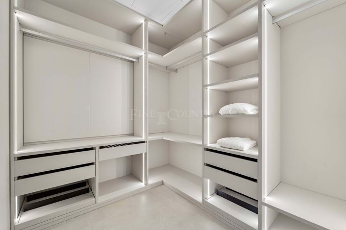 Image No.21-7 Bed Villa for sale