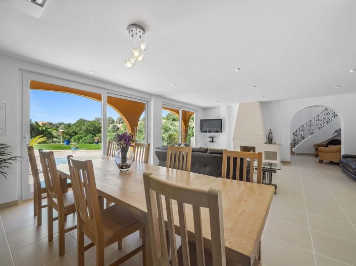 Image No.5-5 Bed Villa for sale