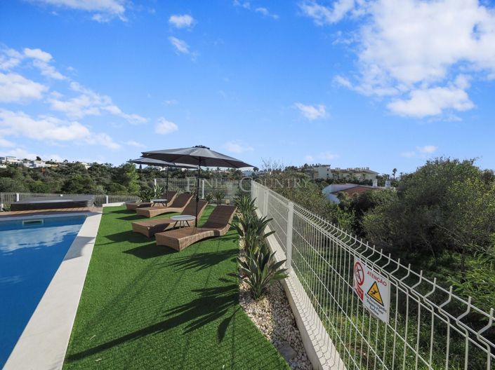 Image No.37-4 Bed Property for sale