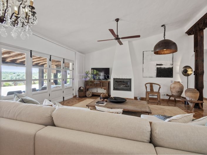 Image No.7-4 Bed Property for sale