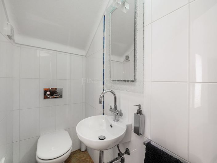 Image No.23-4 Bed Property for sale