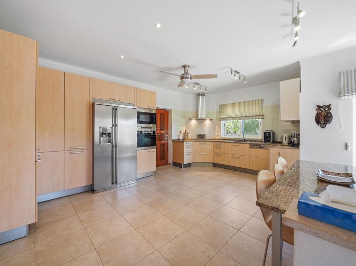 Image No.38-4 Bed Property for sale