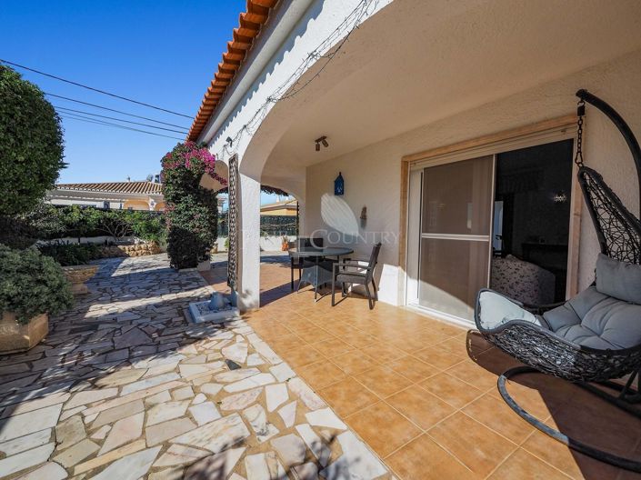 Image No.32-5 Bed Property for sale