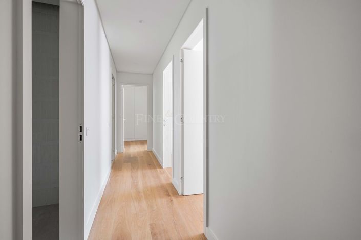 Image No.31-3 Bed Apartment for sale