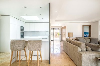 2104-161500-b952a8cbdbc2fd66601ce91bb265b9cce