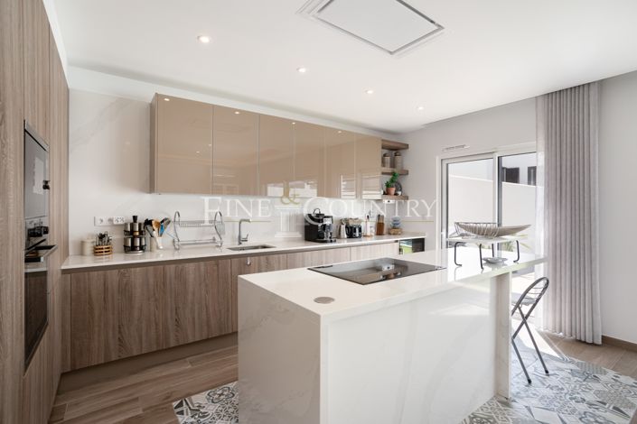 Image No.16-3 Bed Townhouse for sale