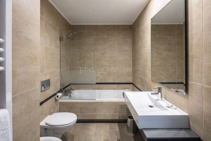 Image No.8-2 Bed Property for sale