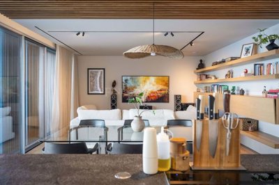 2104-352292-b952a8cbdbc2fd66601ce91bb265b9cce