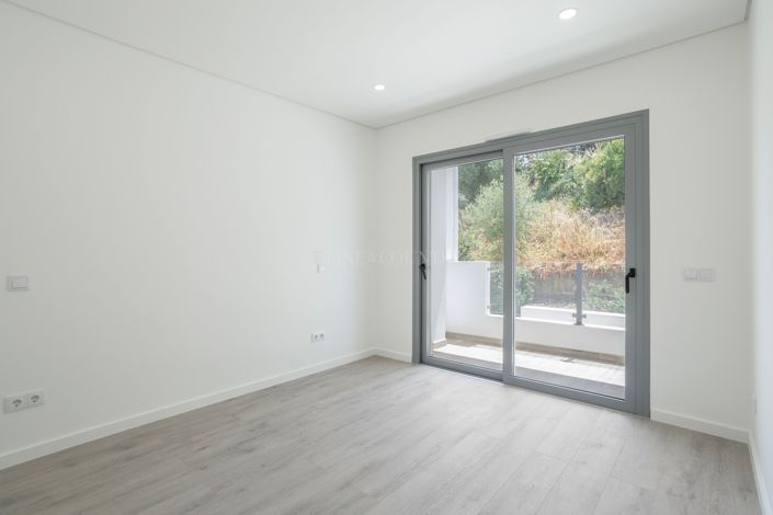 Image No.28-3 Bed Townhouse for sale