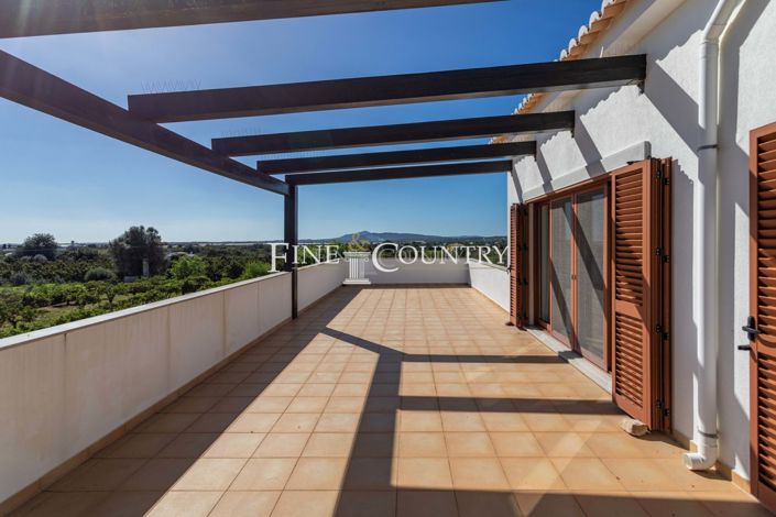 Image No.24-4 Bed Property for sale