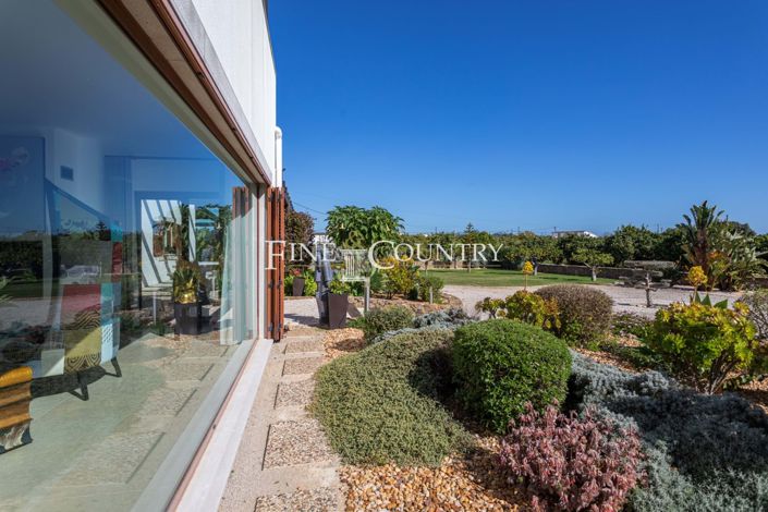 Image No.7-4 Bed Property for sale