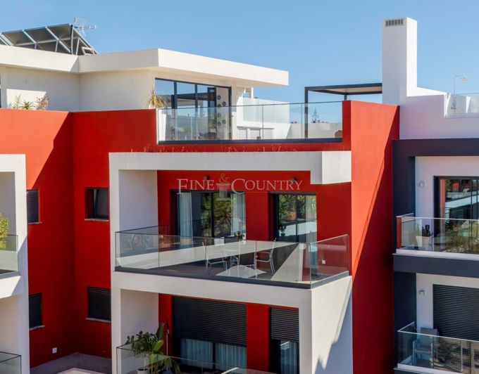 Image No.24-3 Bed Apartment for sale