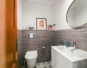 2104-358875-b952a8cbdbc2fd66601ce91bb265b9cce