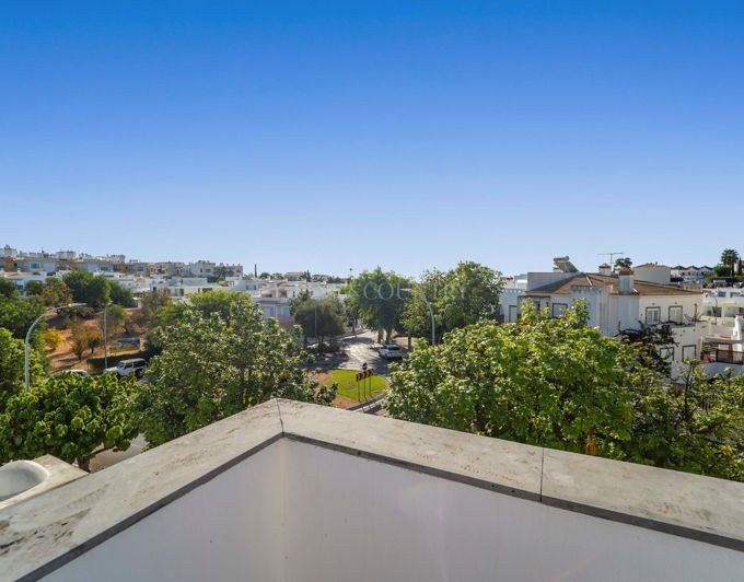 Image No.28-5 Bed Townhouse for sale