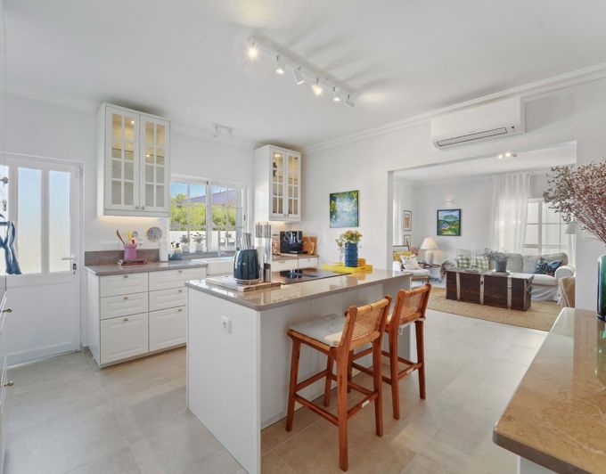 Image No.3-5 Bed Townhouse for sale