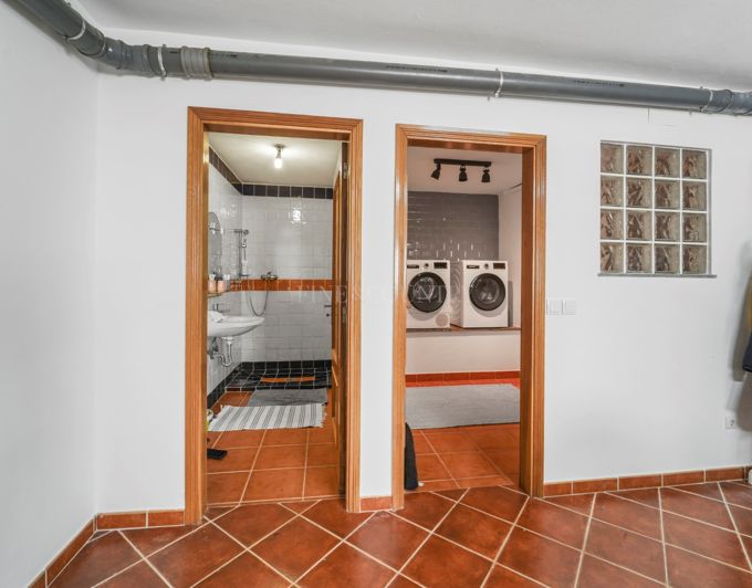 Image No.44-5 Bed Townhouse for sale