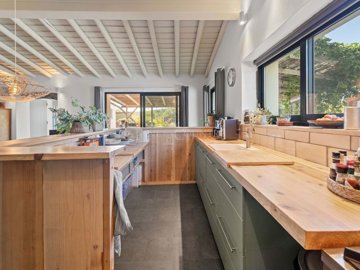 2104-360879-b952a8cbdbc2fd66601ce91bb265b9cce