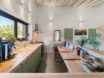 2104-360879-14d4e763c151089fe37f379b2f9be1ace