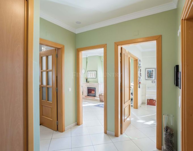 Image No.15-3 Bed Apartment for sale