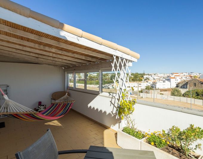 Image No.24-3 Bed Apartment for sale