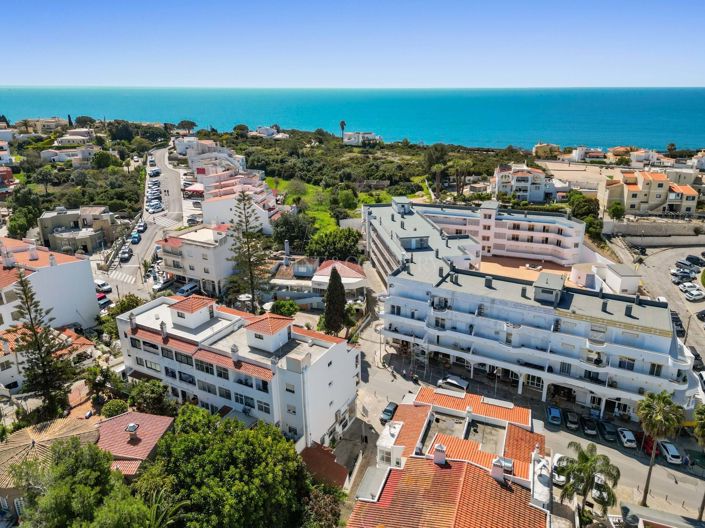 Image No.2-Propriété de 4 chambres à vendre à Carvoeiro