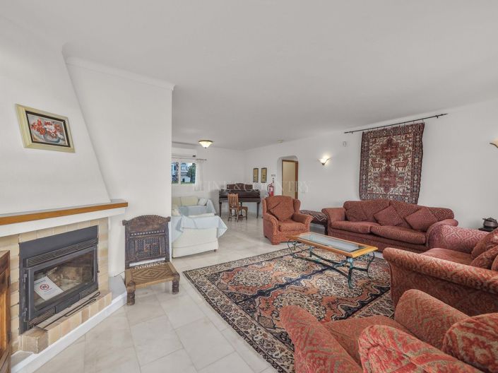 Image No.26-4 Bed Property for sale