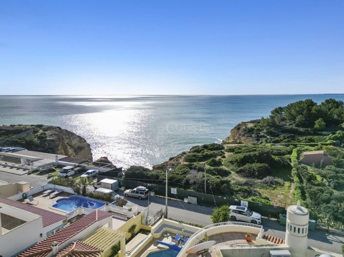 Image No.4-4 Bed Property for sale