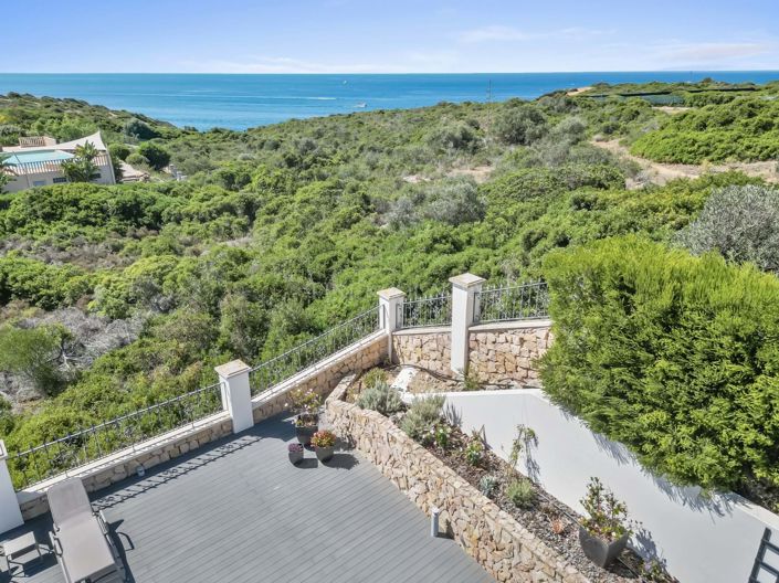 Image No.22-7 Bed Property for sale