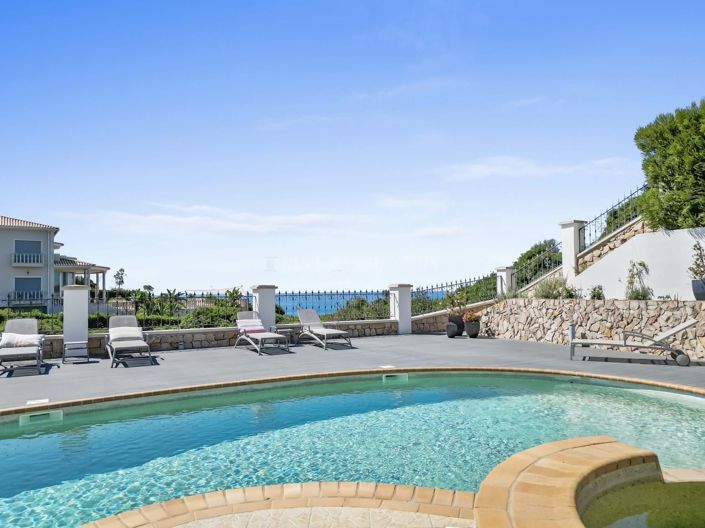 Image No.23-7 Bed Property for sale