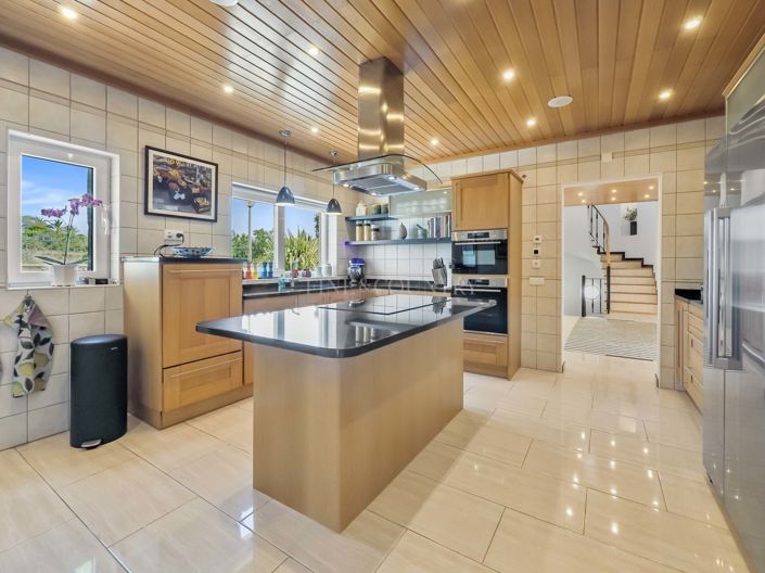 Image No.39-7 Bed Property for sale