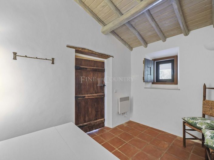 Image No.30-3 Bed Property for sale