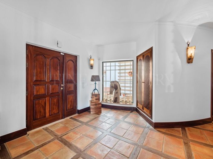 Image No.13-4 Bed Property for sale