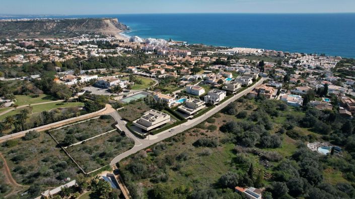 Image No.9-Propriété de 3 chambres à vendre à Lagos