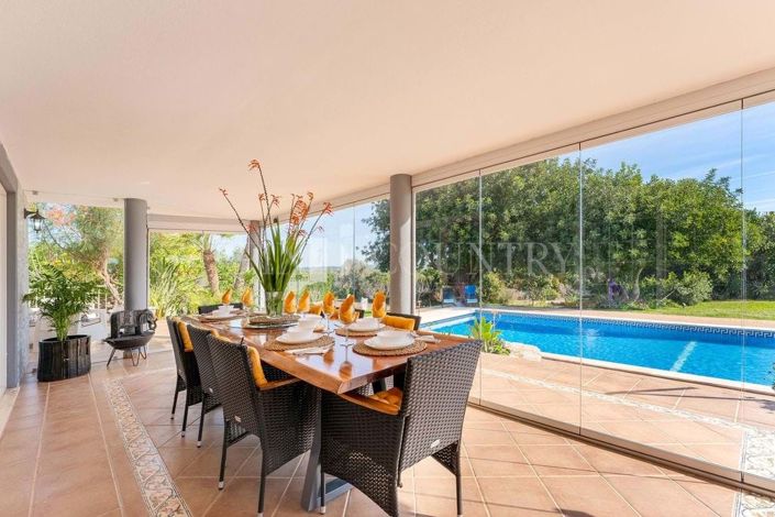 Image No.18-6 Bed Property for sale