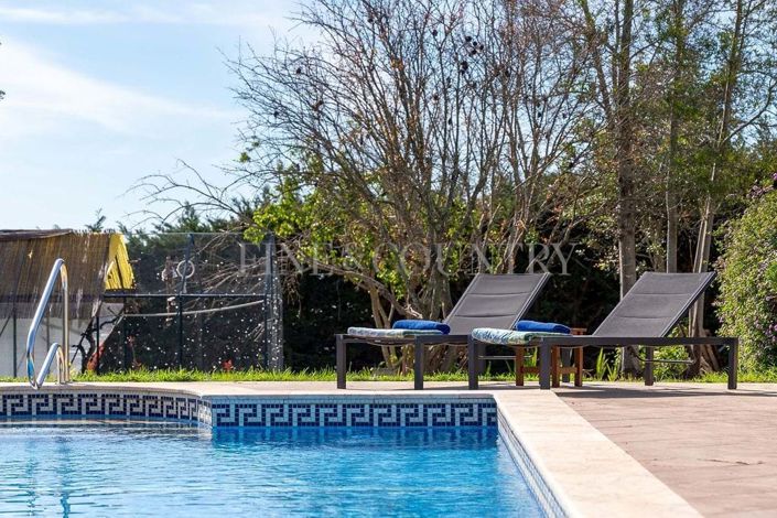 Image No.53-6 Bed Property for sale