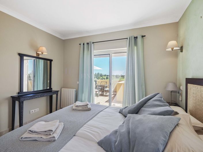 Image No.14-3 Bed Property for sale