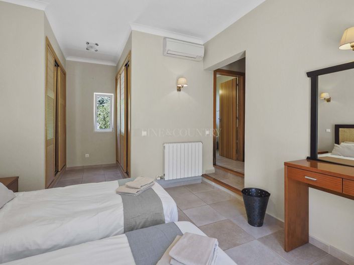 Image No.27-3 Bed Property for sale