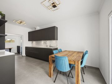 2104-343312-b952a8cbdbc2fd66601ce91bb265b9cce