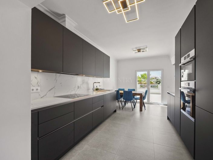 Image No.12-2 Bed Townhouse for sale