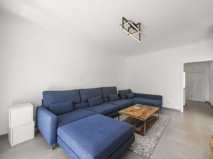 Image No.8-2 Bed Townhouse for sale