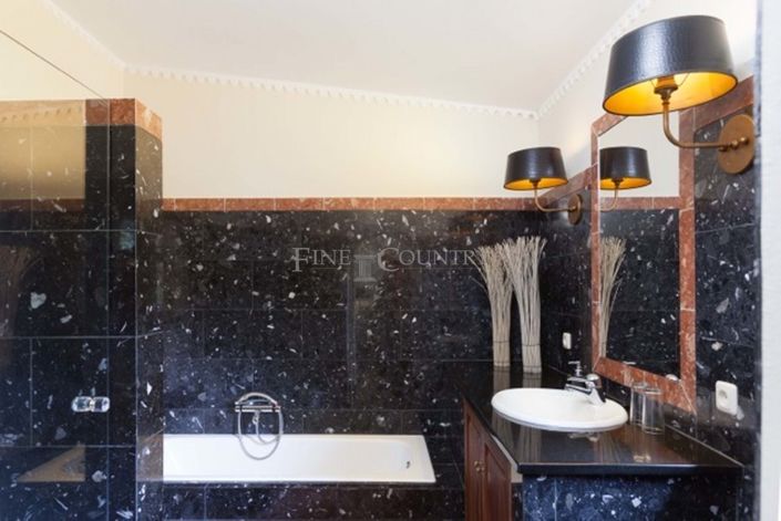 Image No.30-7 Bed Villa for sale