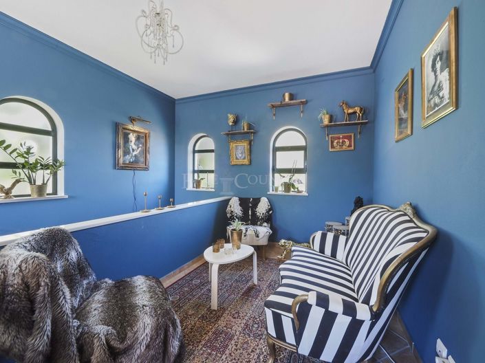 Image No.6-5 Bed Property for sale