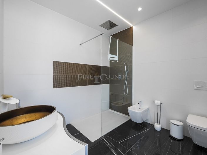 Image No.18-Propriété de 5 chambres à vendre à Porches