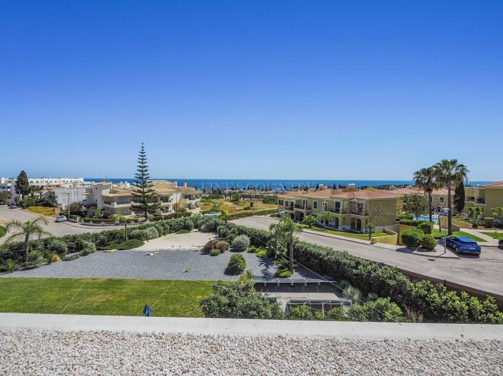 Image No.39-5 Bed Property for sale