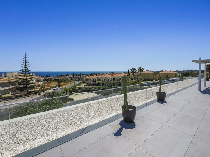 Image No.41-5 Bed Property for sale