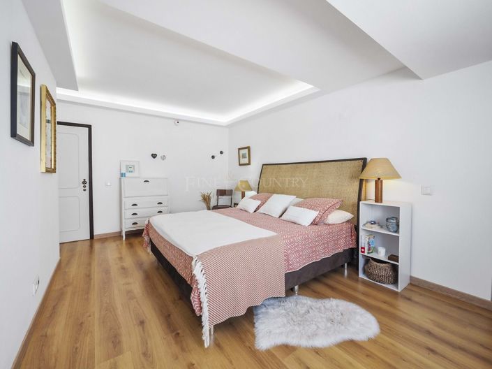 Image No.21-3 Bed Property for sale