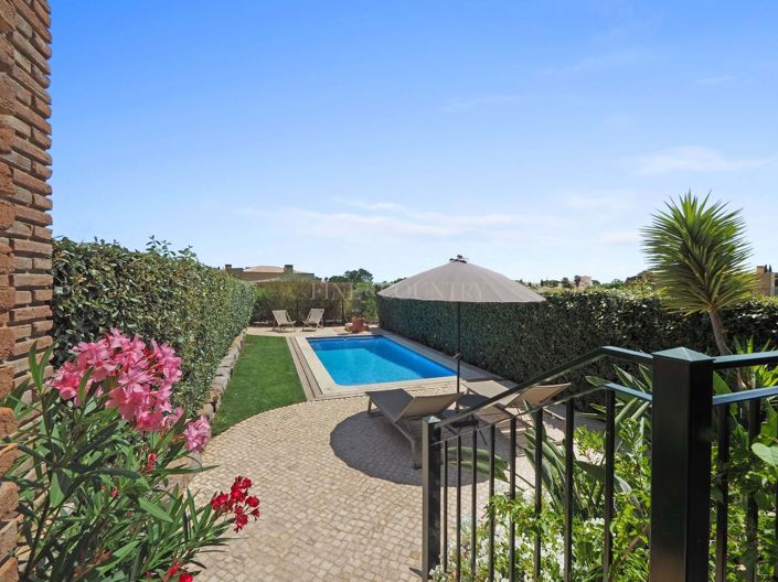 Image No.25-2 Bed Townhouse for sale