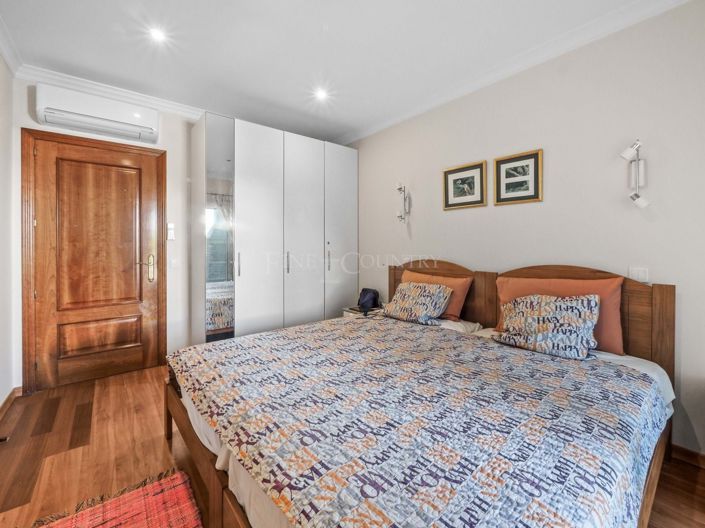 Image No.17-4 Bed Property for sale