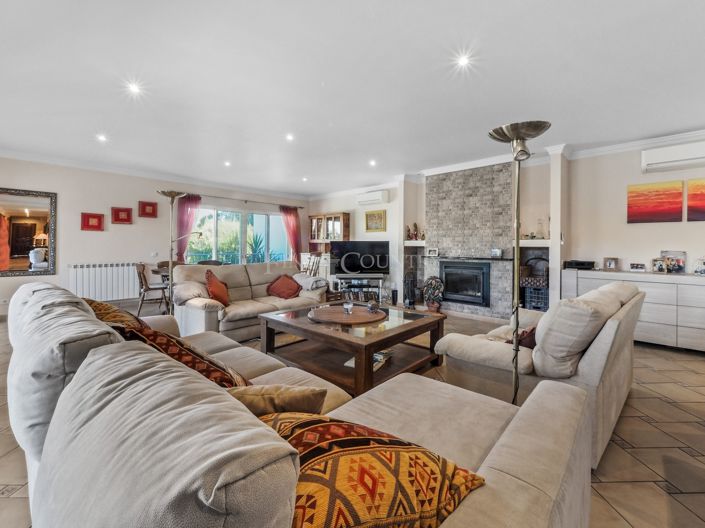 Image No.7-4 Bed Property for sale